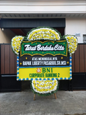 Papan Bunga Duka di Prabu Dipo