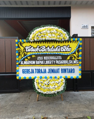 Papan Bunga Duka di Prabu Dipo